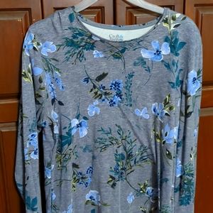 Ladies long sleeve top